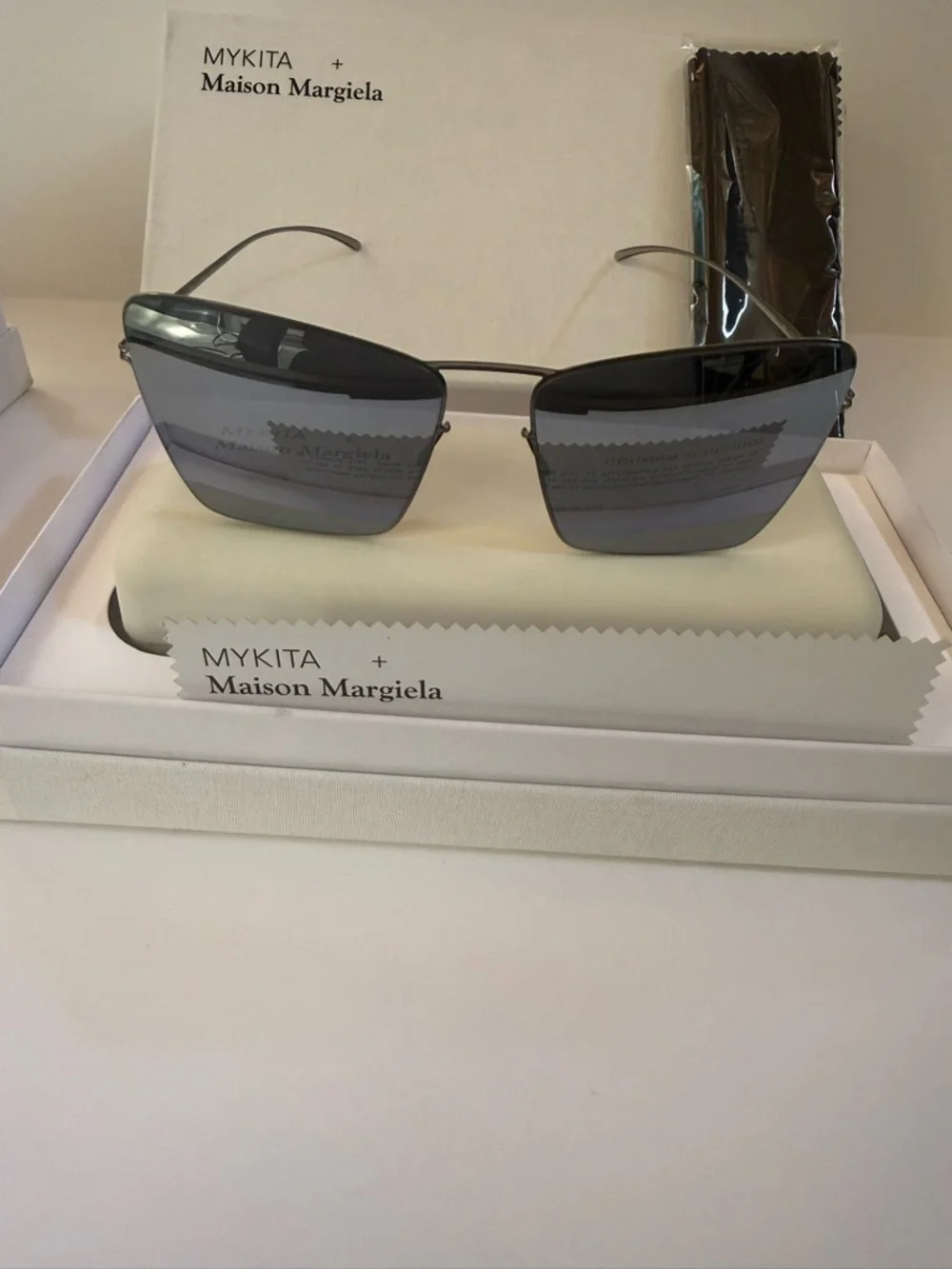 NEW AUTHENTIC MYKITA+ Maison Margie MMESSE014 SUNGLASSES unisex